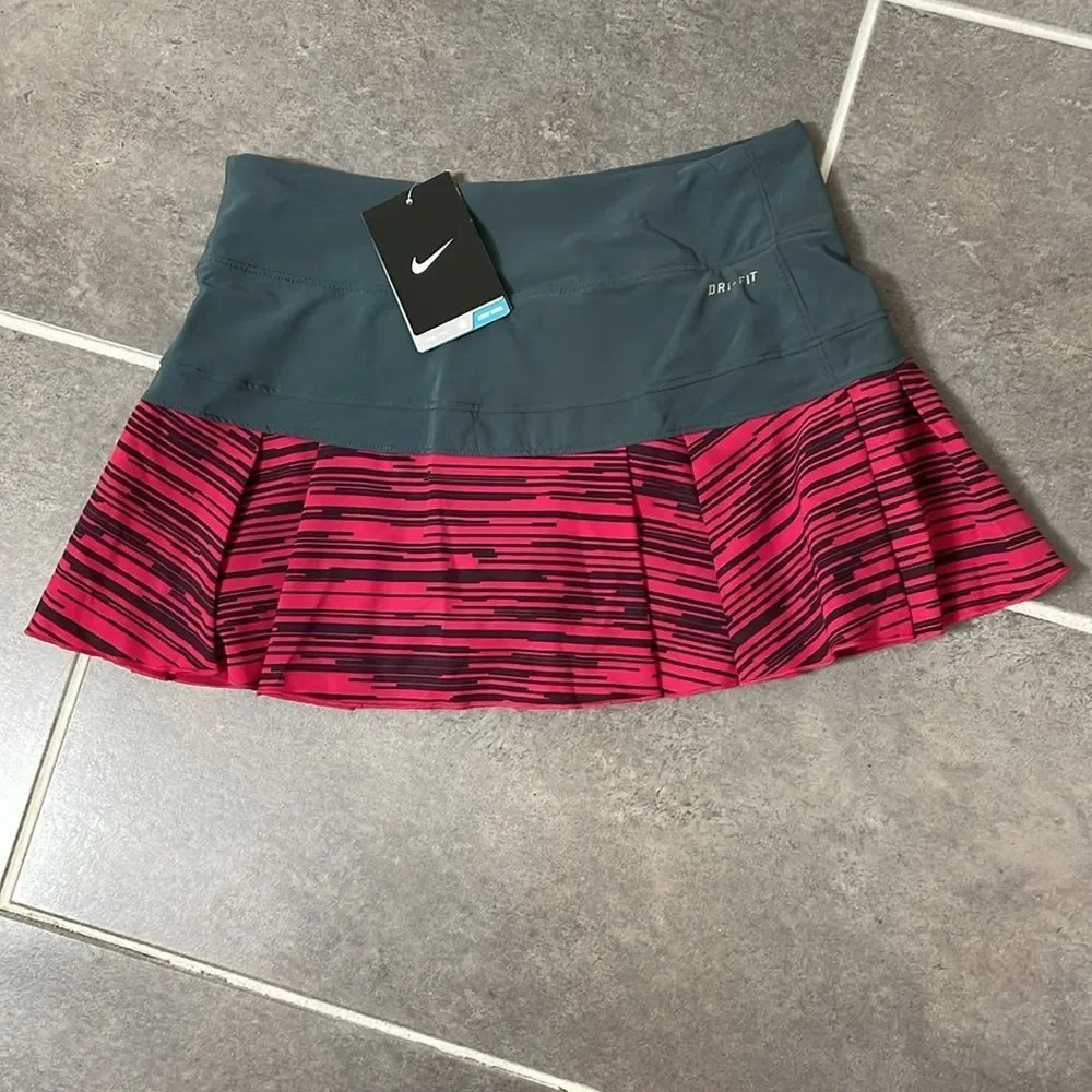Nike krilo Victory Printed Pleated‎ Skirt size XS